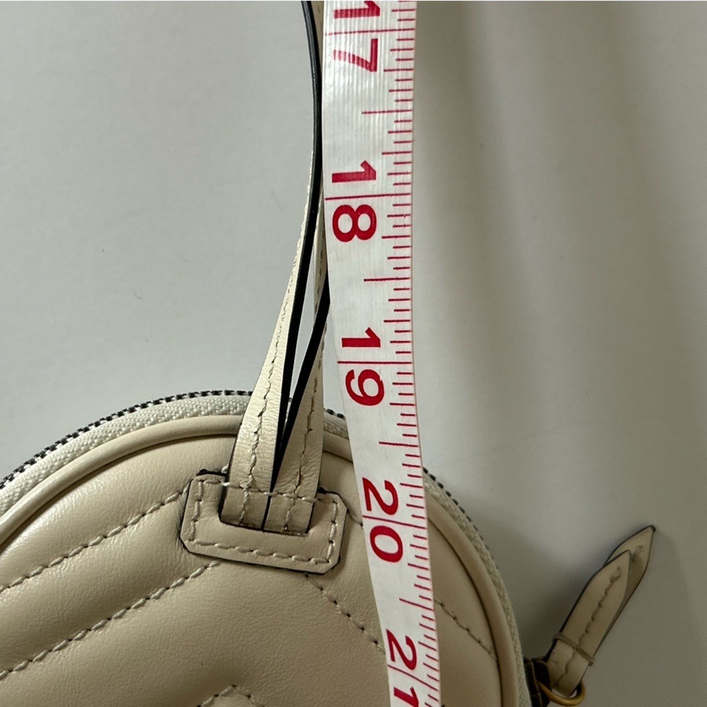 Gucci Off White Ivory Matelasse Leather GG Marmont Mini Round Coin Purse Pouch - Picture 9 of 10